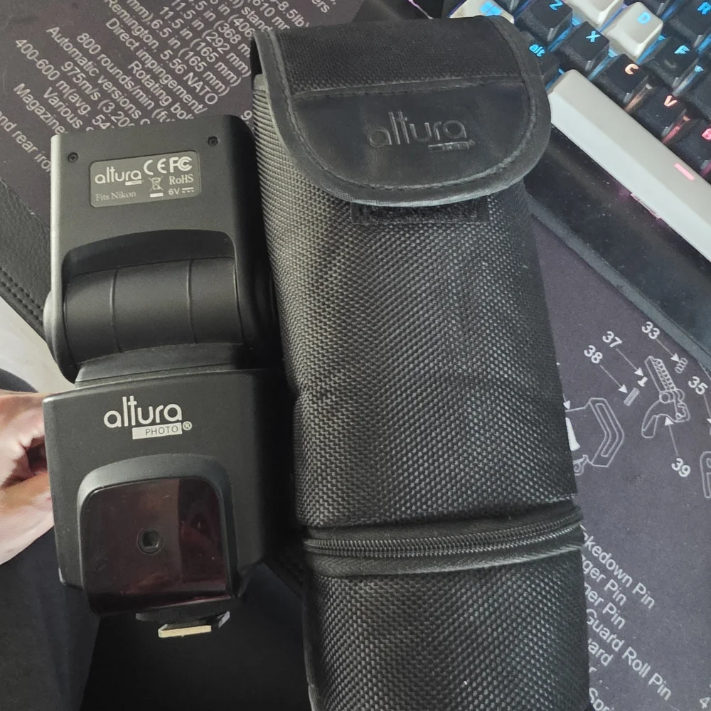 ALTURA flash With MAGMOD FLASH DIFFUSER